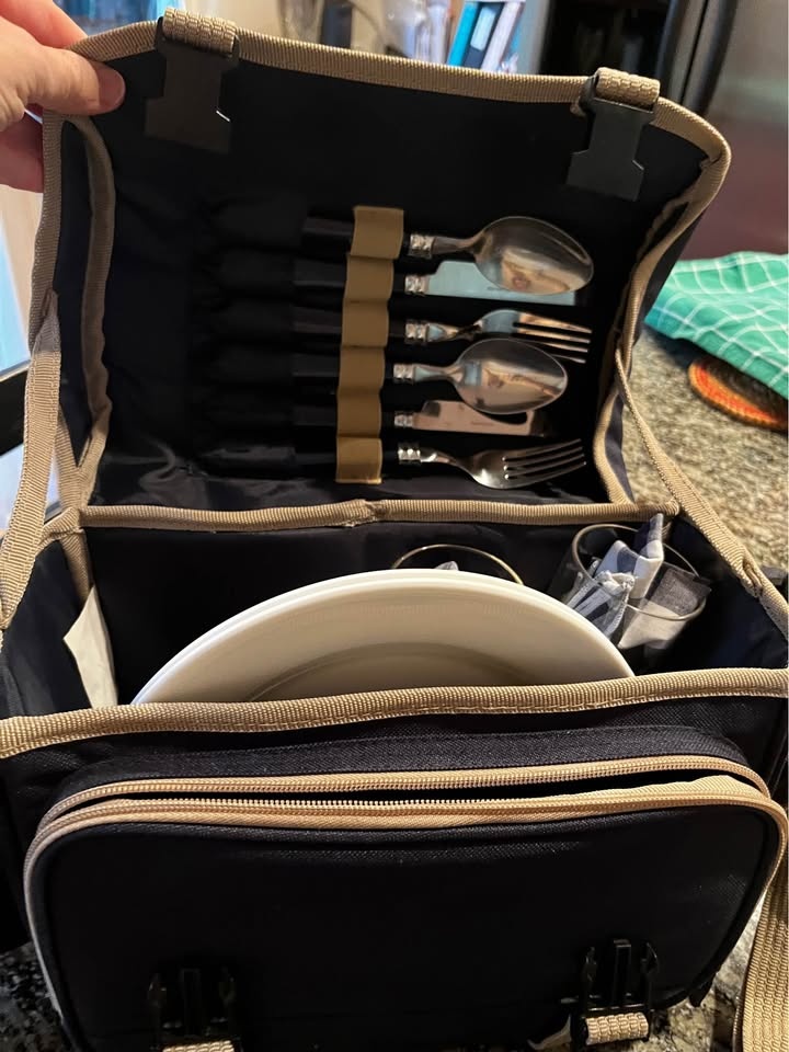 Brand new picnic bag - photo 2