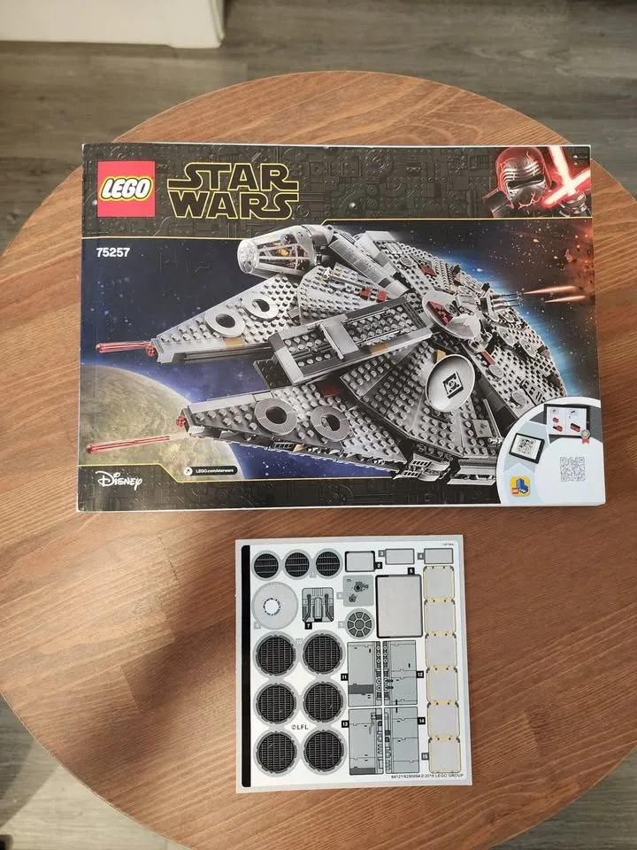 Lego Millennium Falcon 75257 (Includes Minifigs) image indicator(8)