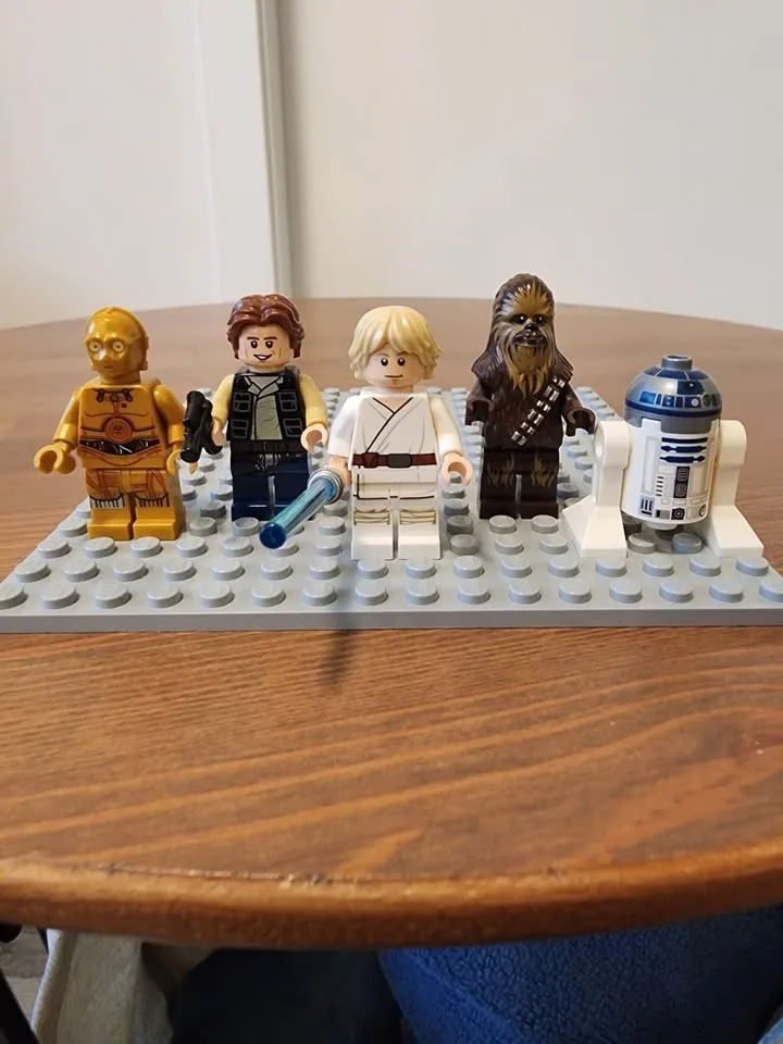 Lego Millennium Falcon 75257 (Includes Minifigs) image indicator(9)