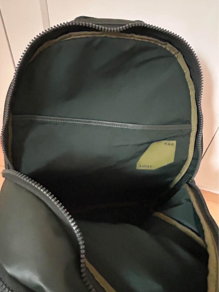 AWAY Everywhere Backpack in Green - 2023, good cond. - photo 3