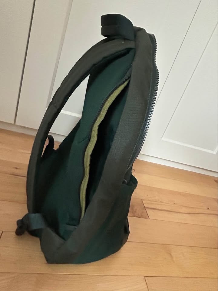 AWAY Everywhere Backpack in Green - 2023, good cond. - photo 5
