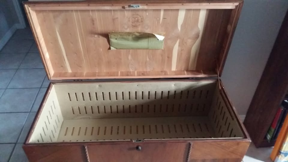 Honderich Cedar Chest - photo 2