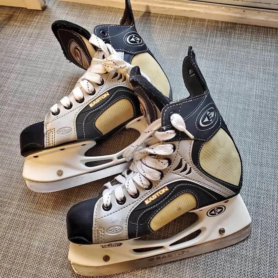 Easton Synergy 700 Carbon Fiber Ice Hockey Skates