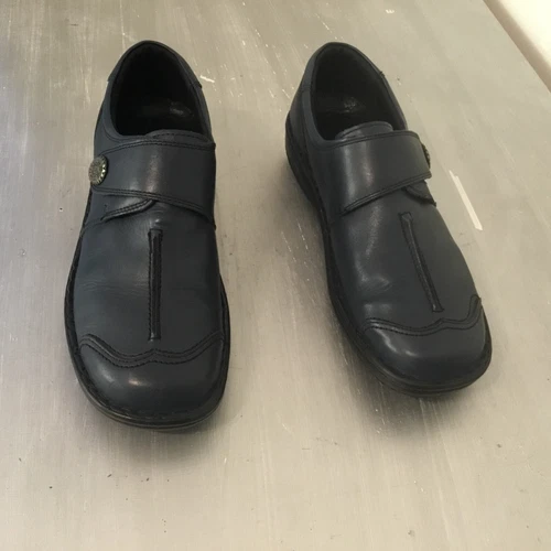 Volks Walkers Koeln Slip-On Navy Leather Loafers Size 41 - photo 2