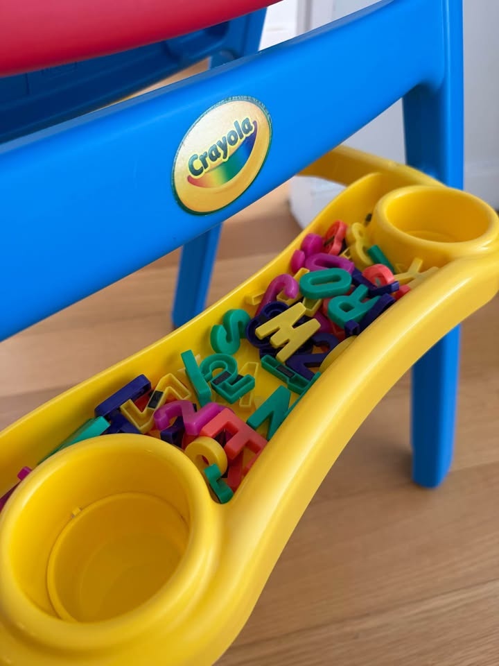 crayola two sided easel - photo 2