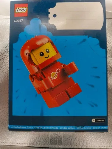 LEGO Baby Astronaut 40767 Limited Edition New In Box image indicator(2)