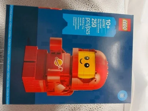 LEGO Baby Astronaut 40767 Limited Edition New In Box image indicator(9)