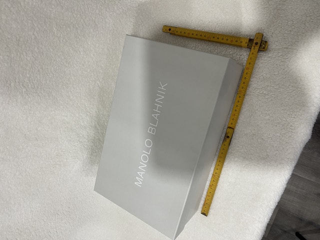 Manolo Blahnik Shoe Box - photo 3