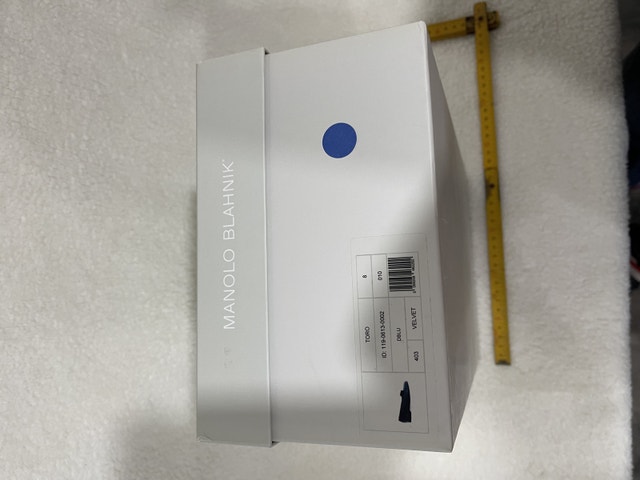 Manolo Blahnik Shoe Box - photo 4