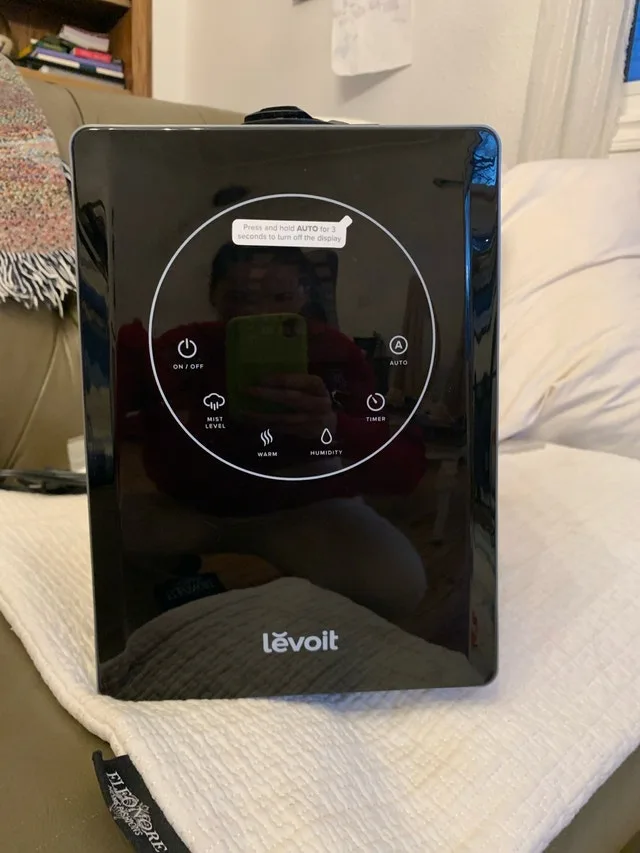 Humidifier w remote! Levoit