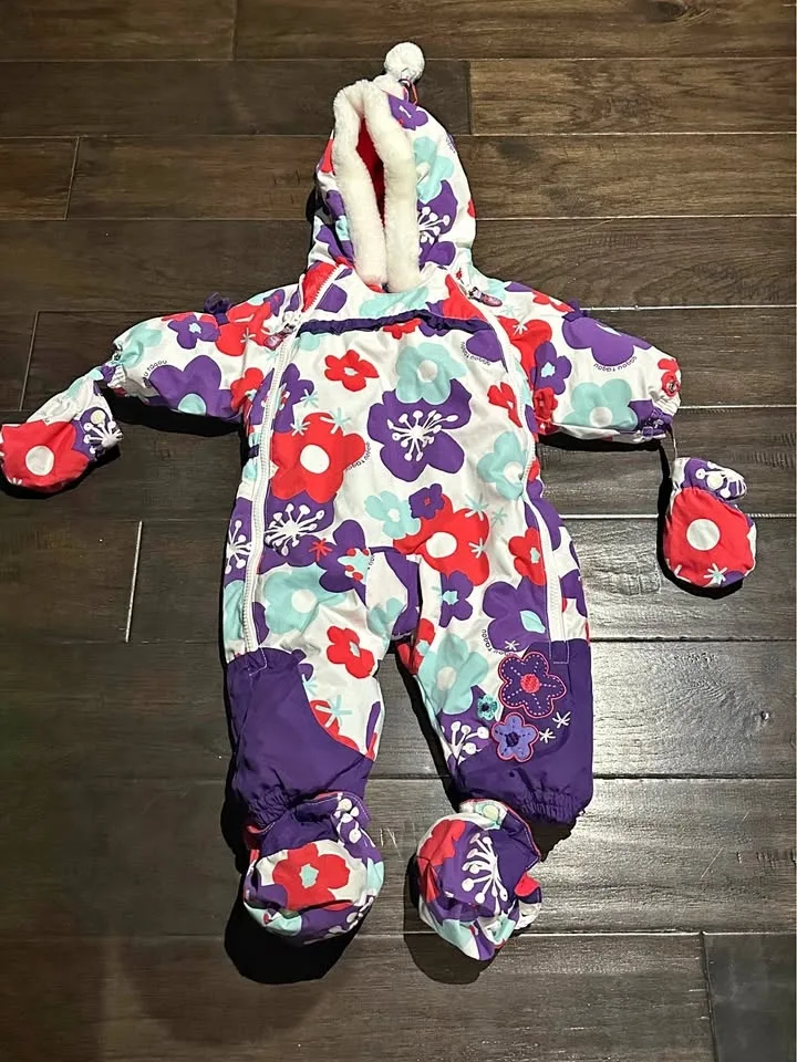 Baby Girl snowsuit size 6M