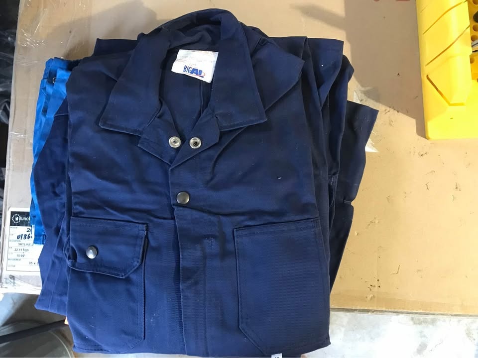 High quality coveralls - photo 3