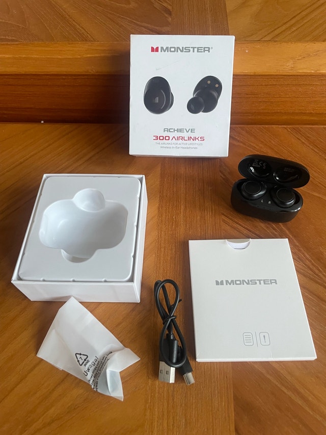 New Monster Achieve 300 Airlinks