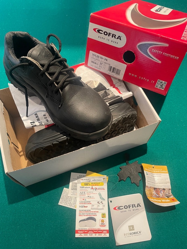 Cofra safety shoes 4W EU 36 New - fits like size 6