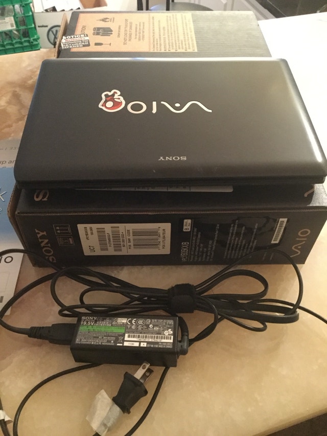 Sony Vaio VPCYB35KX/B AMD Dual-Core E-450 Laptop