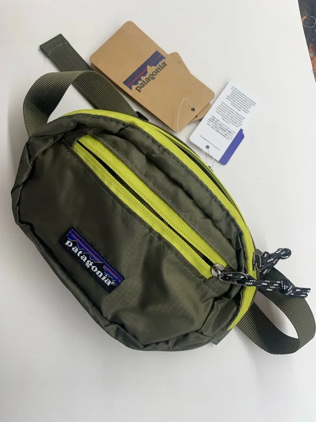 New Patagonia Ultralight Black Hole Mini Hip Pack