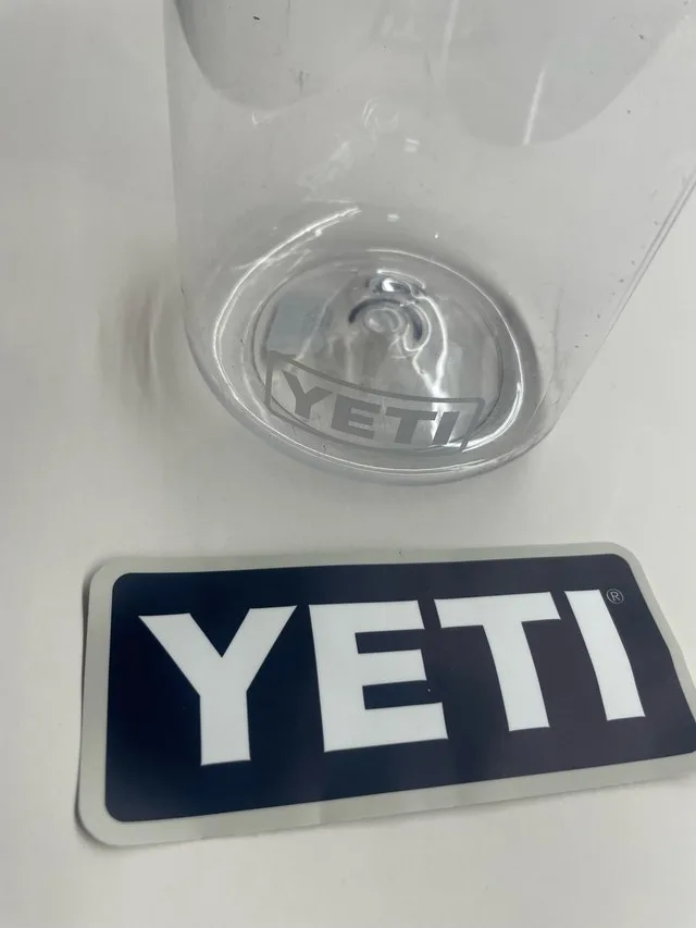Yeti yonder 1L / 34oz Water Bottle image indicator(4)