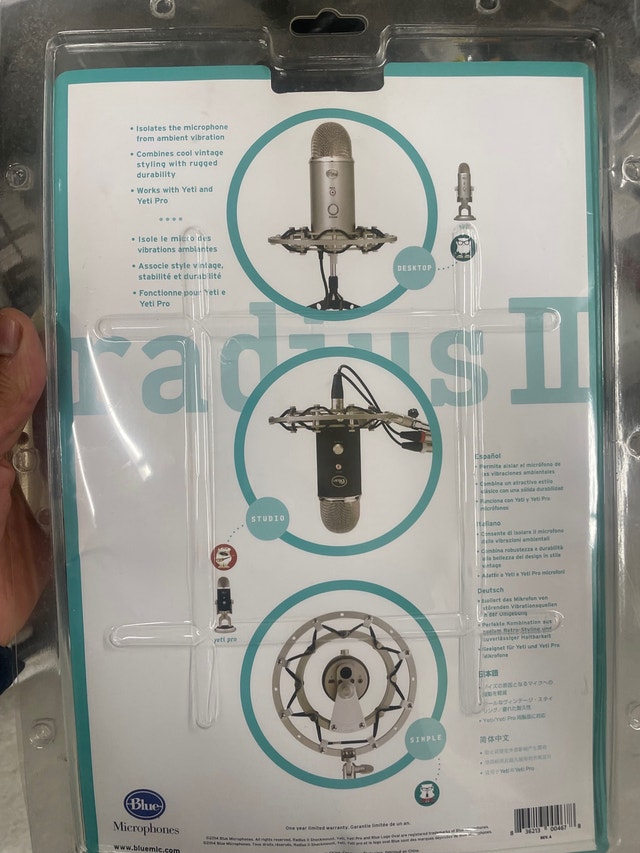 Yeti blue radius II 2 suspension shock mount