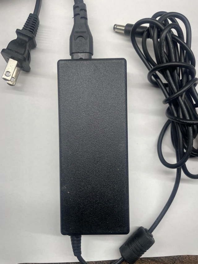 B&W speakers MM1 power supply - photo 2
