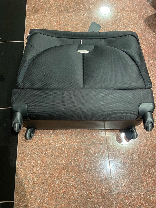 Samsonite Suit Carrier garment bag - four swivel spinner wheel - photo 3