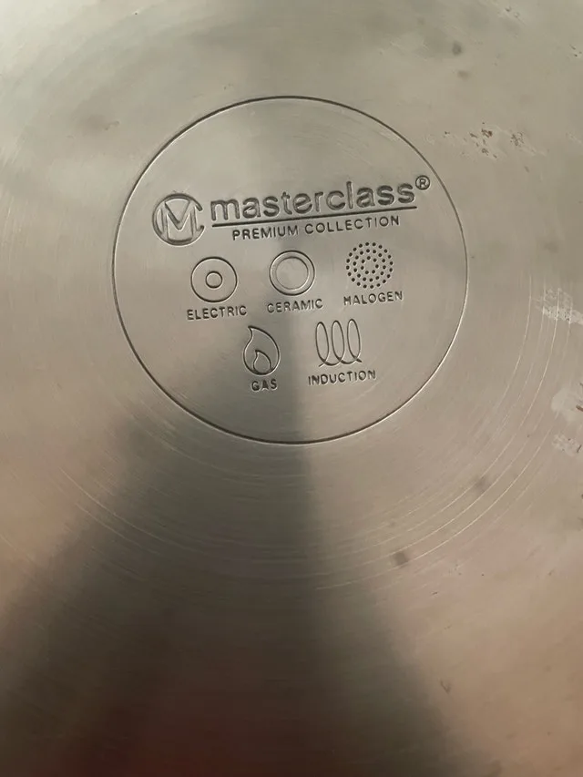 Large stainless steel 16qt Masterclass Stockpot image indicator(2)