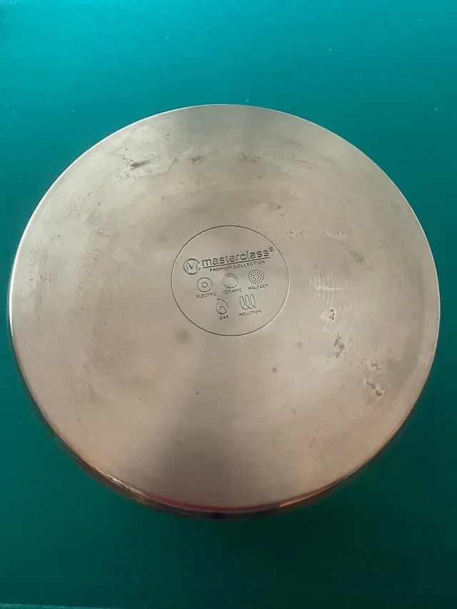 Large stainless steel 16qt Masterclass Stockpot image indicator(3)