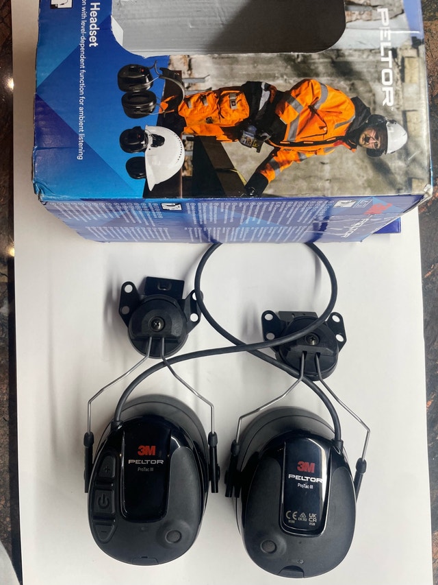 3M Peltor Protac III headset hearing protection hard hat design - photo 2