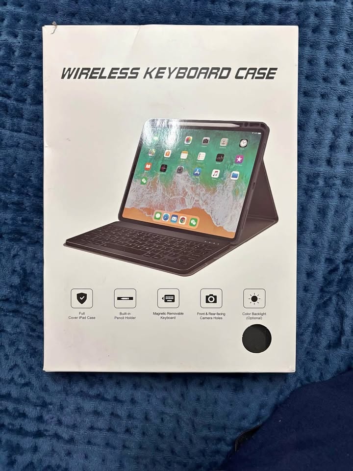 Wireless keyboard case for iPad