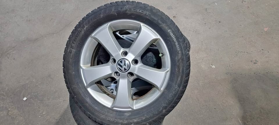 Winter Tire + Rim (Continental 205/55 R16) – Excellent Condition