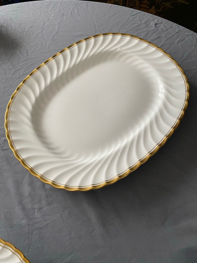 Vintage Aynsley Bone China Dinnerware Collection - photo 5