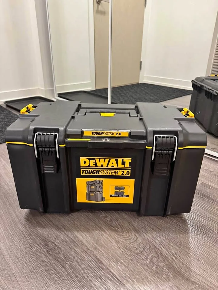 DEWALT TOUGHSYSTEM 2.0 Medium Toolbox