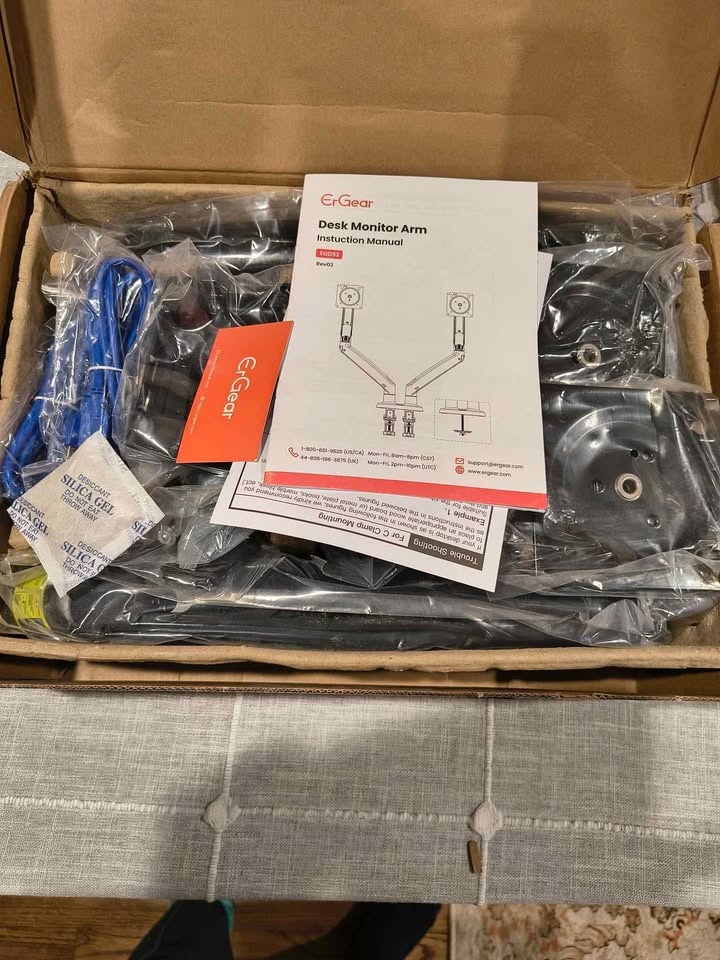 ErGear Dual Monitor Desk Mount Fits up to 40" Screens - photo 5