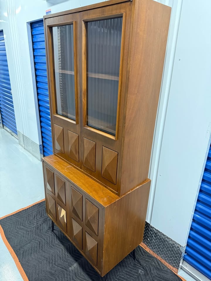 Vintage Diamond Hutch With Glass Display Top - photo 5