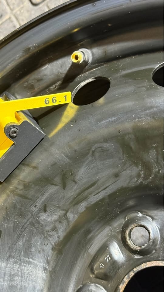 18 inch original Nissan rouge steel rims from factory ￼ - photo 2