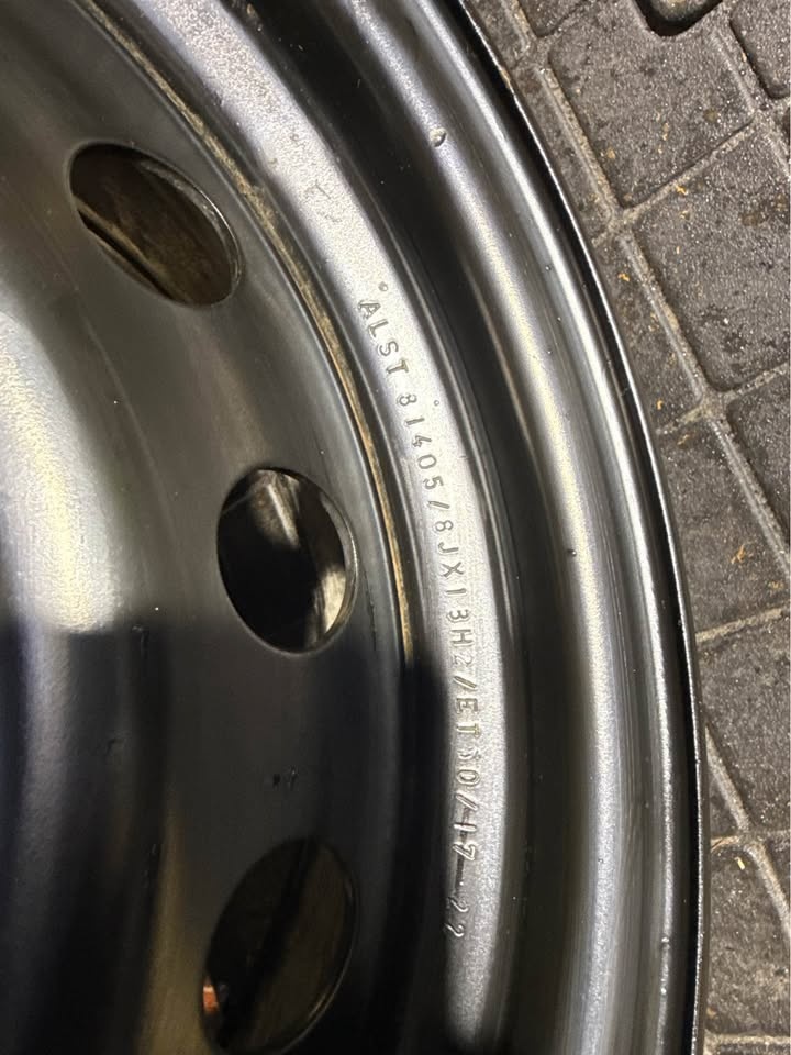 18 inch original Nissan rouge steel rims from factory ￼ - photo 3