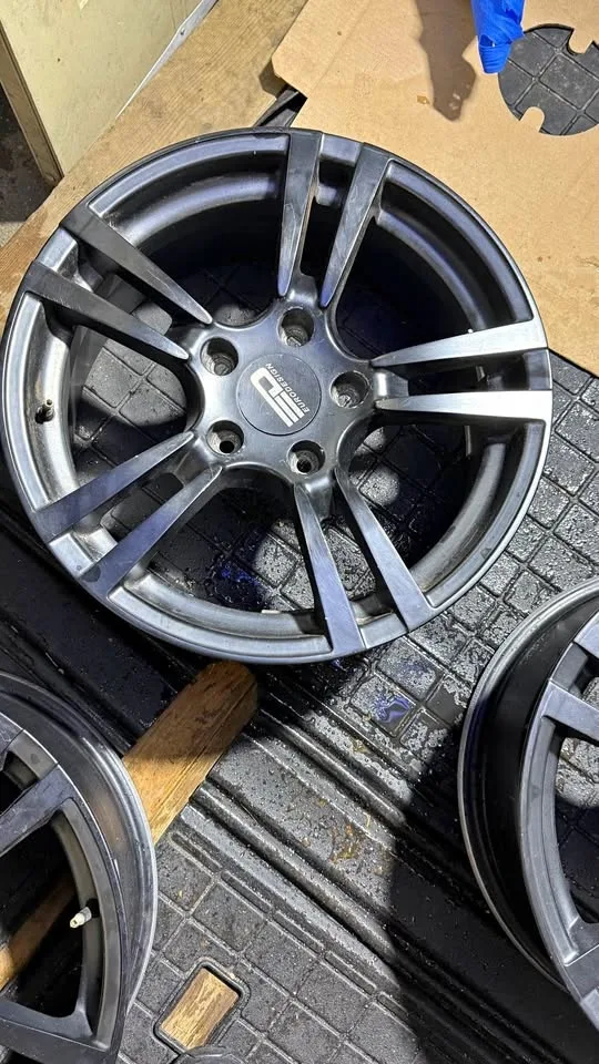 18-inch black alloy sleek finish rims sport