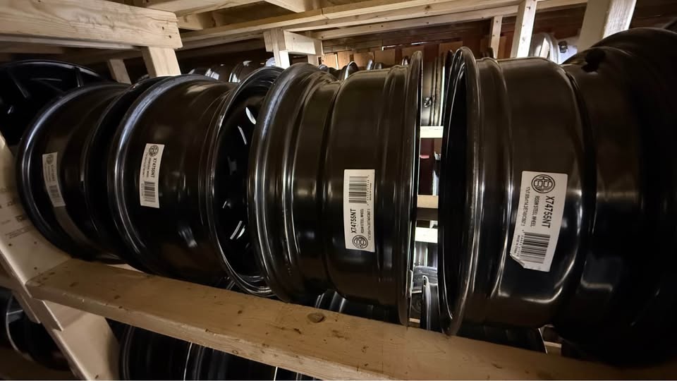 17 inch original Hyundai steel rims - photo 3