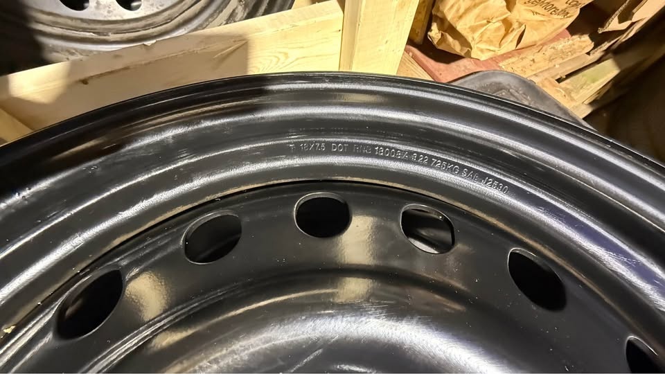 RNB 18 inch original factory steel rims ￼ - photo 2