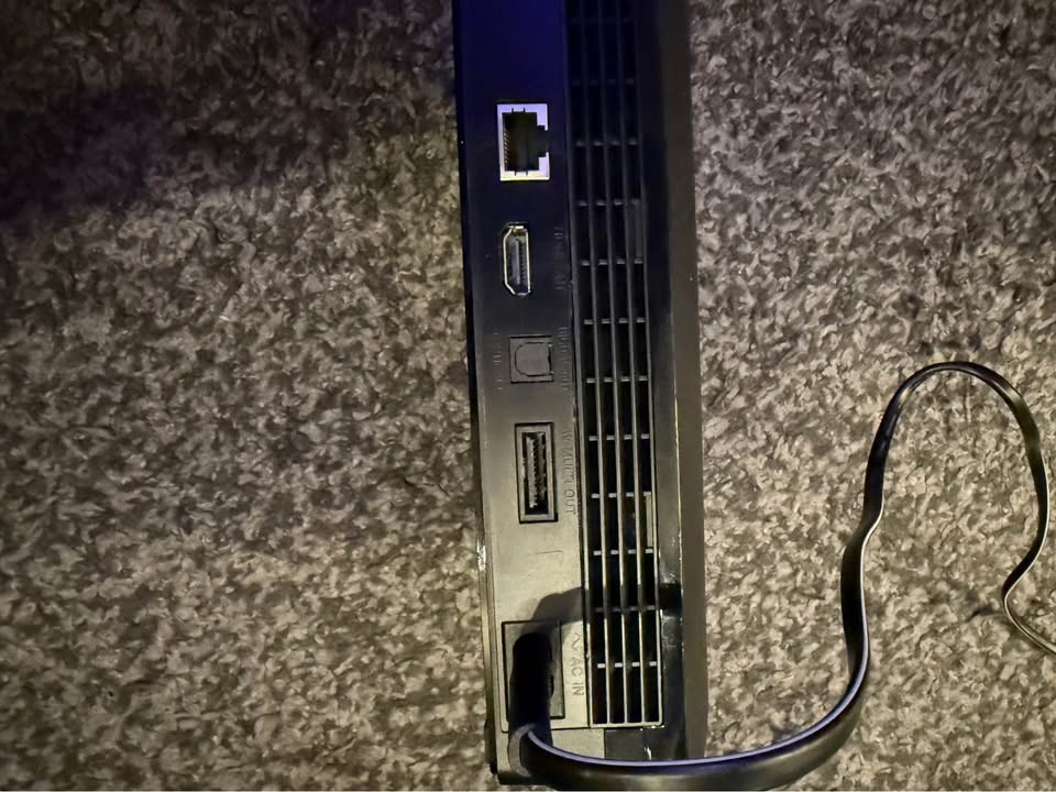 PS3 with bonus game - photo 3