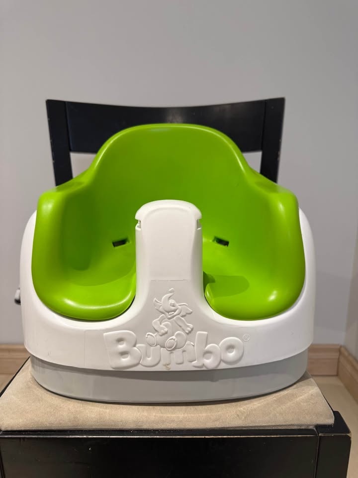 Bumbo Chair - Like New Condition! - photo 3