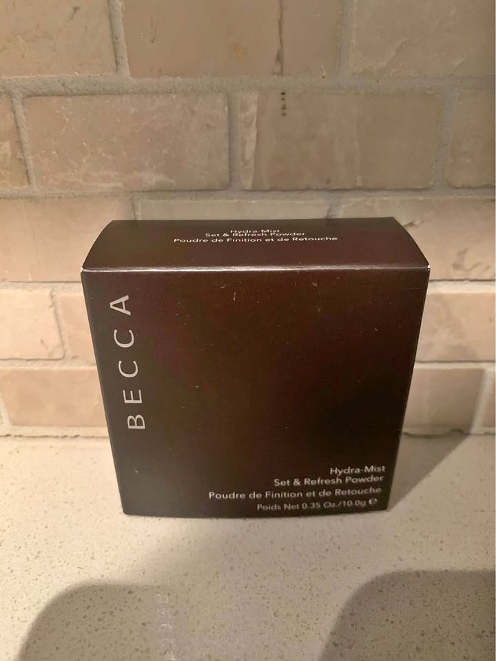 NEW - BECCA Hydra-Mist Set & Refresh Powder