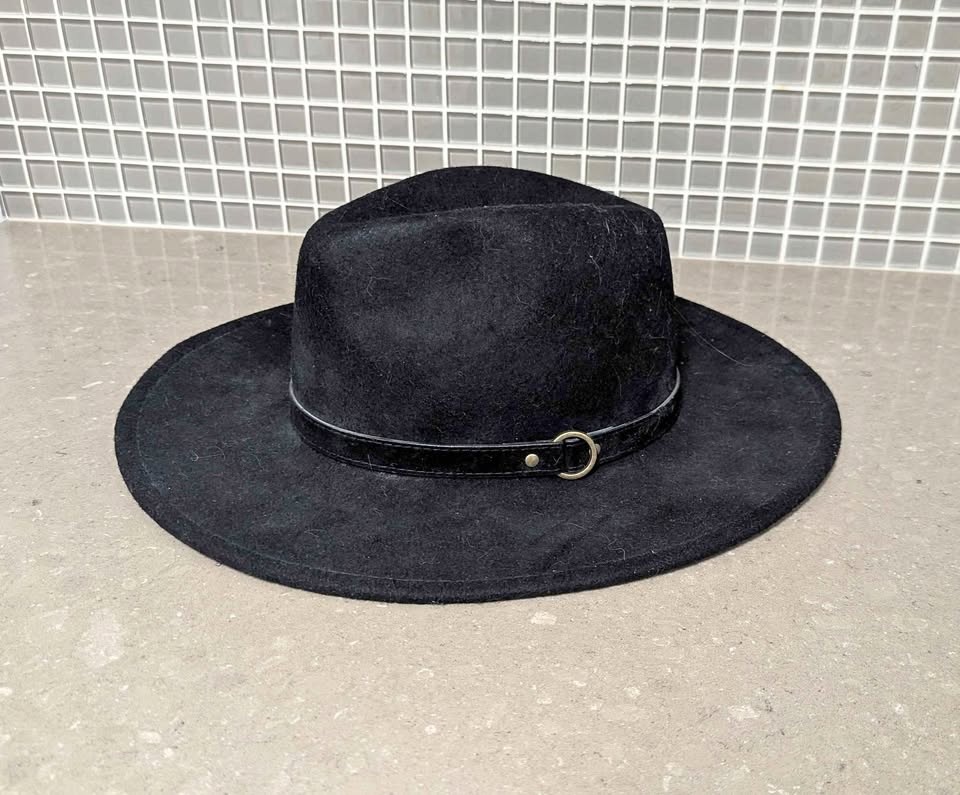 Artisan NY Black Wool Fedora Hat - Wide Brim, O-Ring Detail