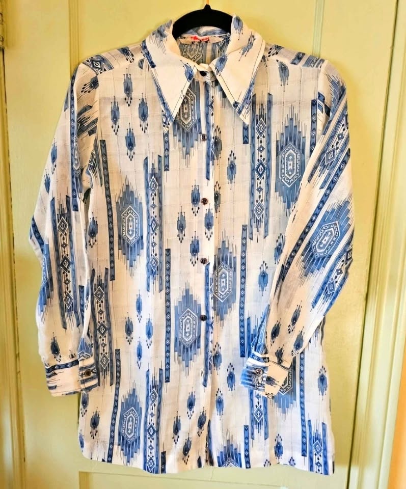 Vintage 70s Aztec western print blue white womens shirt