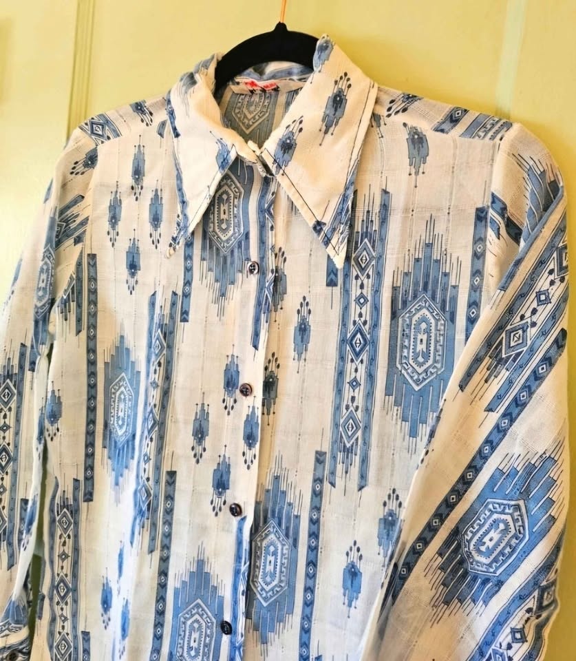 Vintage 70s Aztec western print blue white womens shirt - photo 4