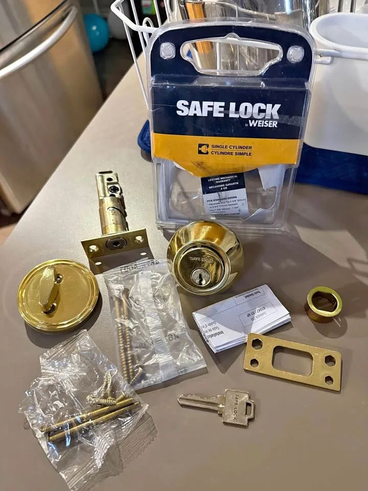 Weiser Safe Lock single-cylinder deadbolt