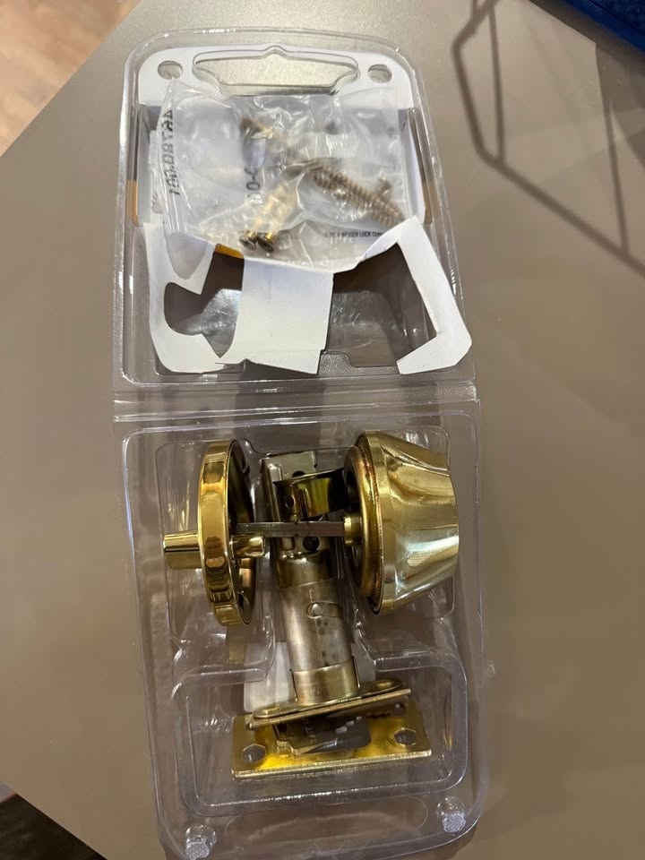 Weiser Safe Lock single-cylinder deadbolt - photo 3