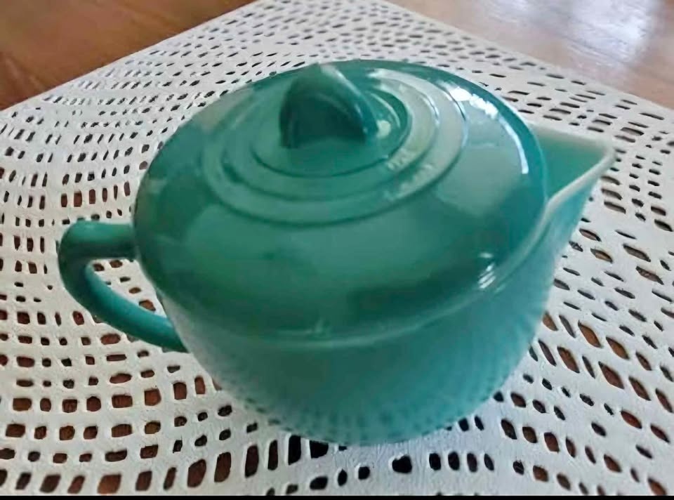 Hazel Atlas Child's Tea Set