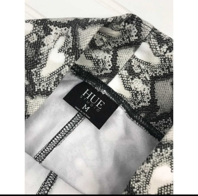 HUE Snake Skimmer Leggings - photo 3