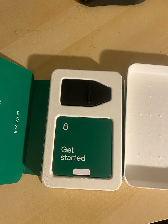 Crypto Safe Hardware Wallet, Storage image indicator(4)