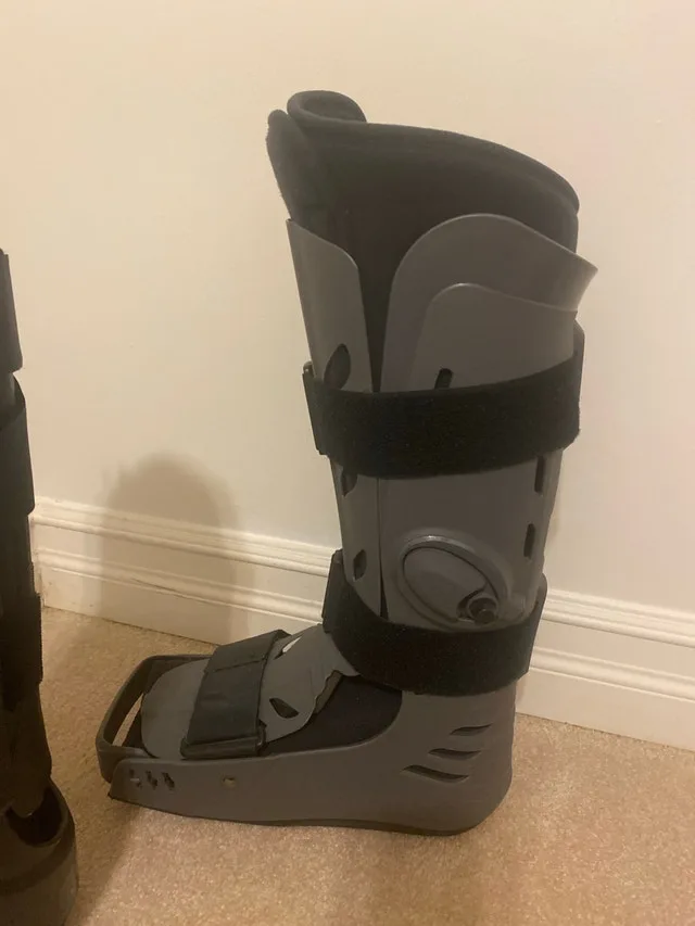 L and XL Walking Boots/ Cam/ Fracture/ Air Cast